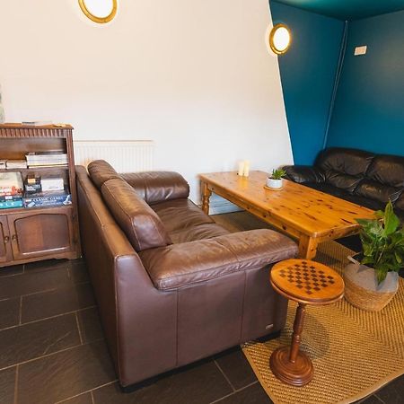 Highland Basecamp Hostel Lochaline ภายนอก รูปภาพ