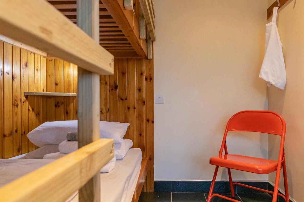 Highland Basecamp Hostel Lochaline ภายนอก รูปภาพ